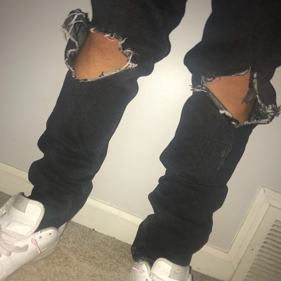 Black Jeans Slim Knee Blowout ripped - Picture 3 of 4